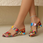 "Flora - Sandalen mit doppeltem Riemen" could be rewritten as "Flora - Doppelschnallen-Sandalen".