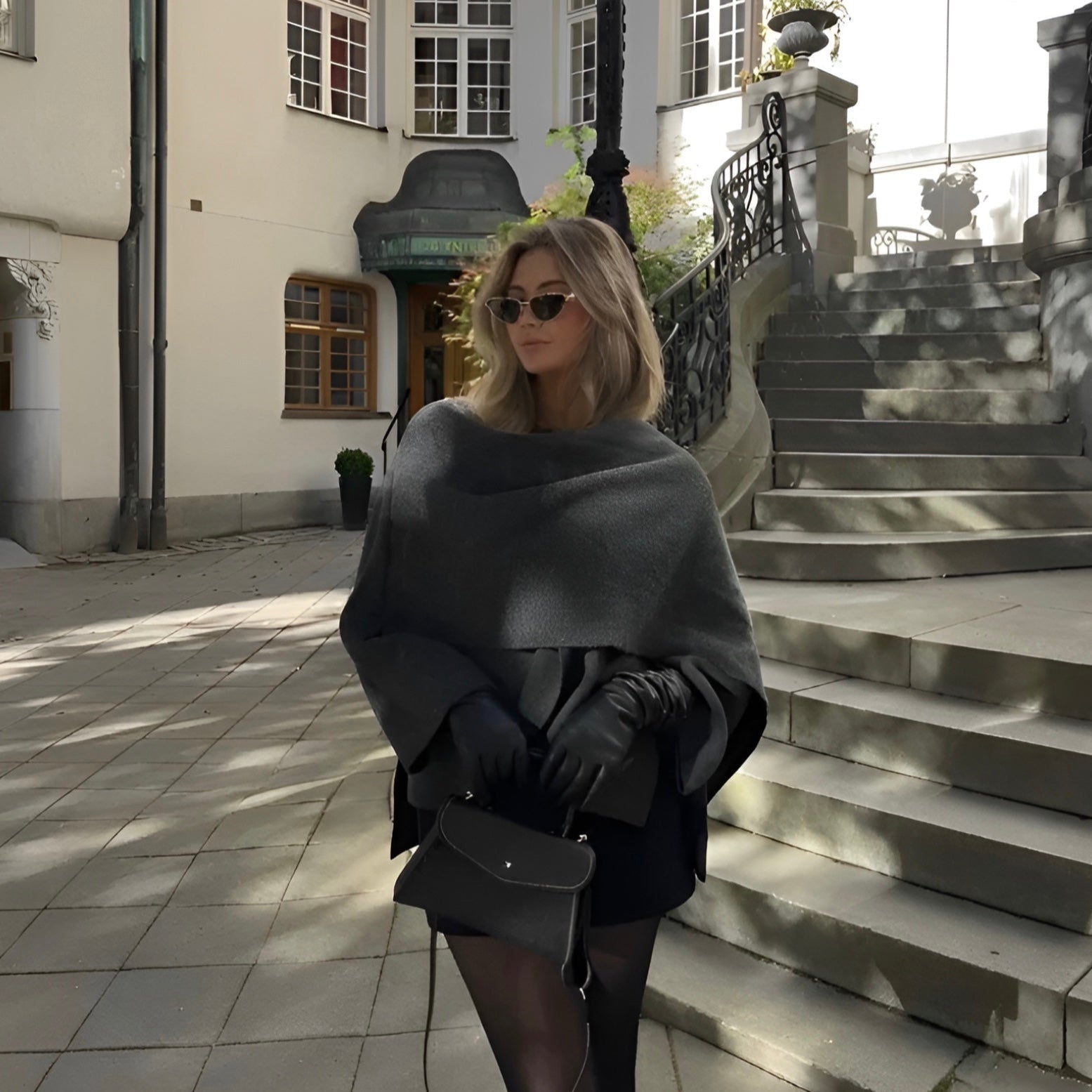 SOPHIA I Cape Coat