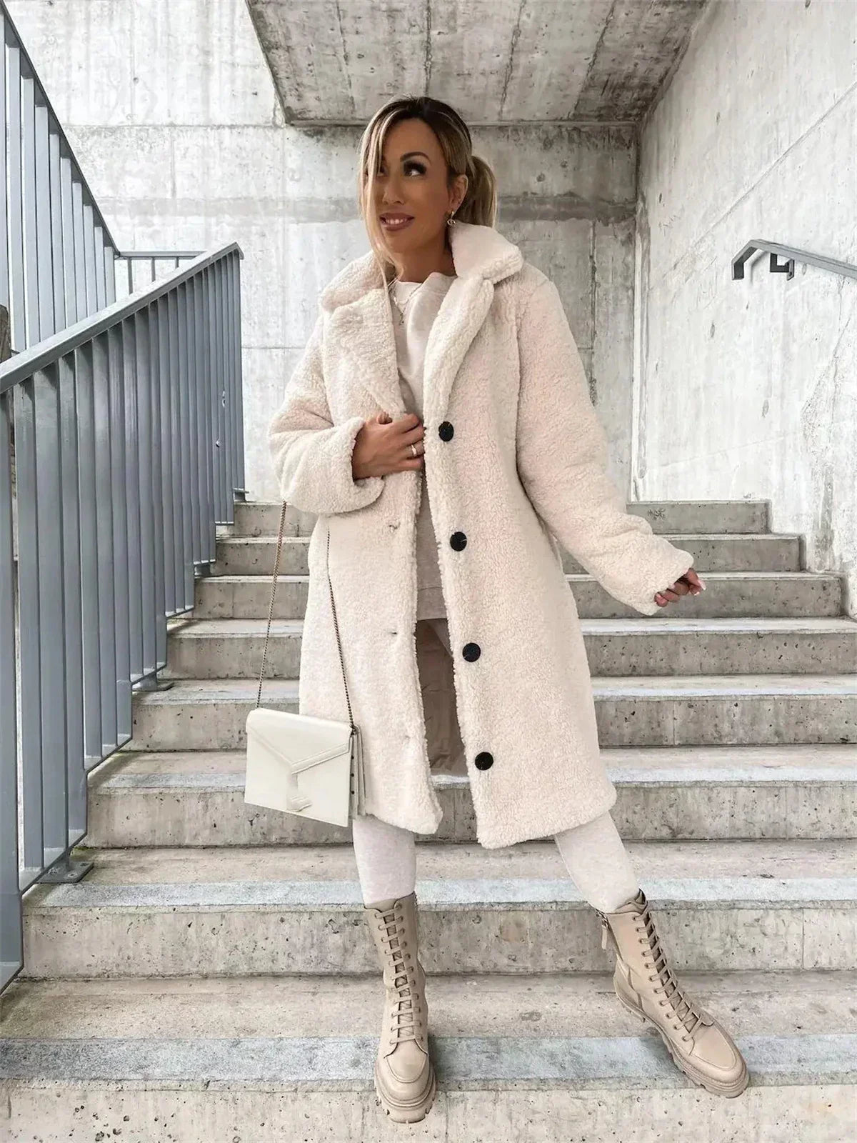 Naomi™ | Cozy Blanket