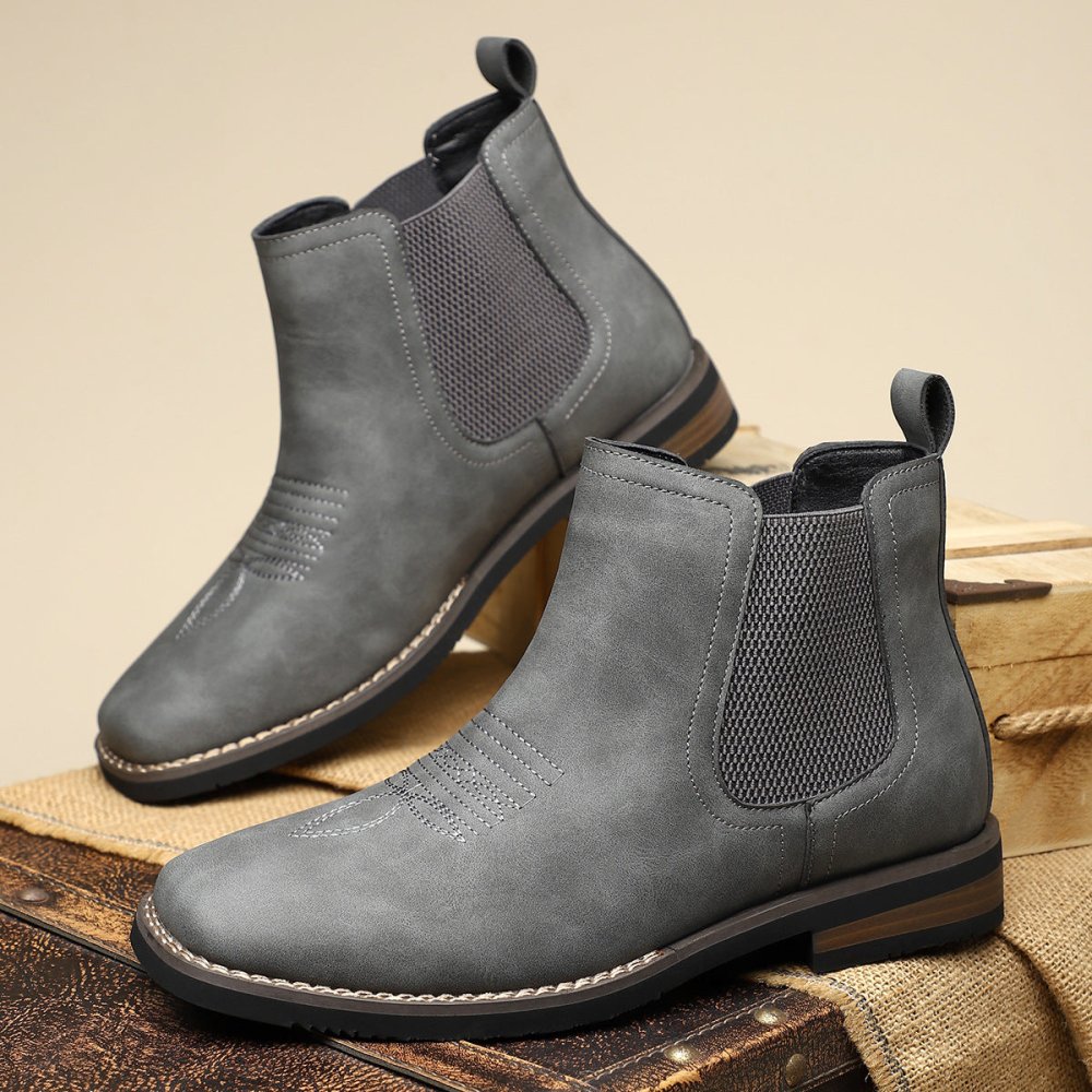 Mattis Boots | From Autumn Winds to Winter Rain