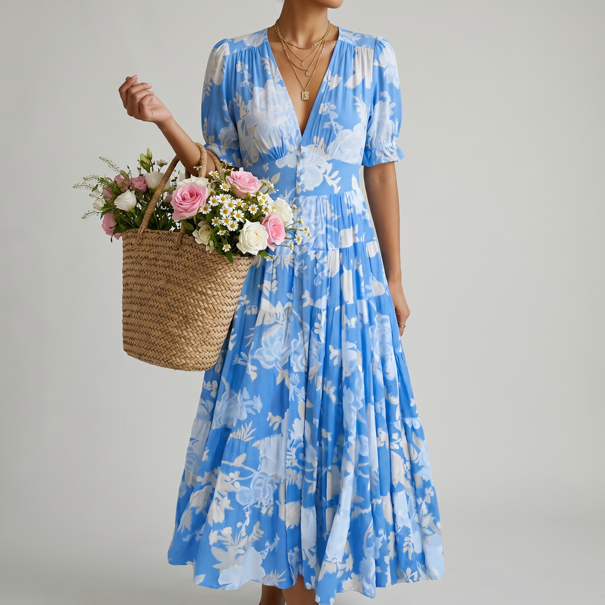 MINELDA | ELEGANTES BLUMENKLEID" can be rewritten as "MINELDA | STYLISH FLORAL DRESS.